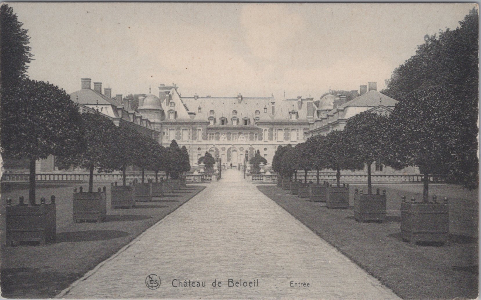 /Belgium/Places/BE_Place_1900-1961_Chateau de Beloeil - Entree.jpg